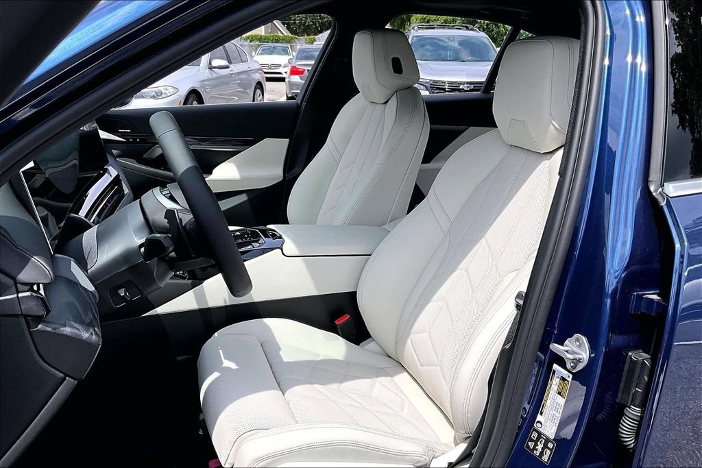 New 2026 BMW 540i xDrive w/ Premium Package AWD/4WD image 8