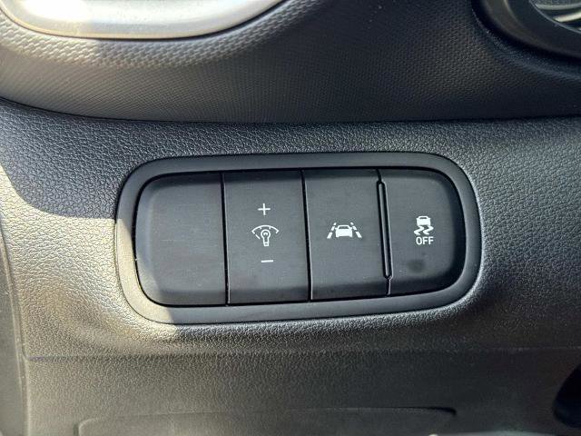 Used 2021 Hyundai Venue SE FWD image 17