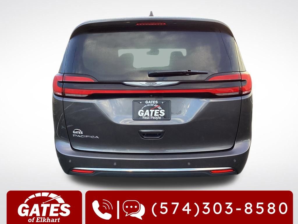 Used 2023 Chrysler Pacifica Touring-L FWD image 8