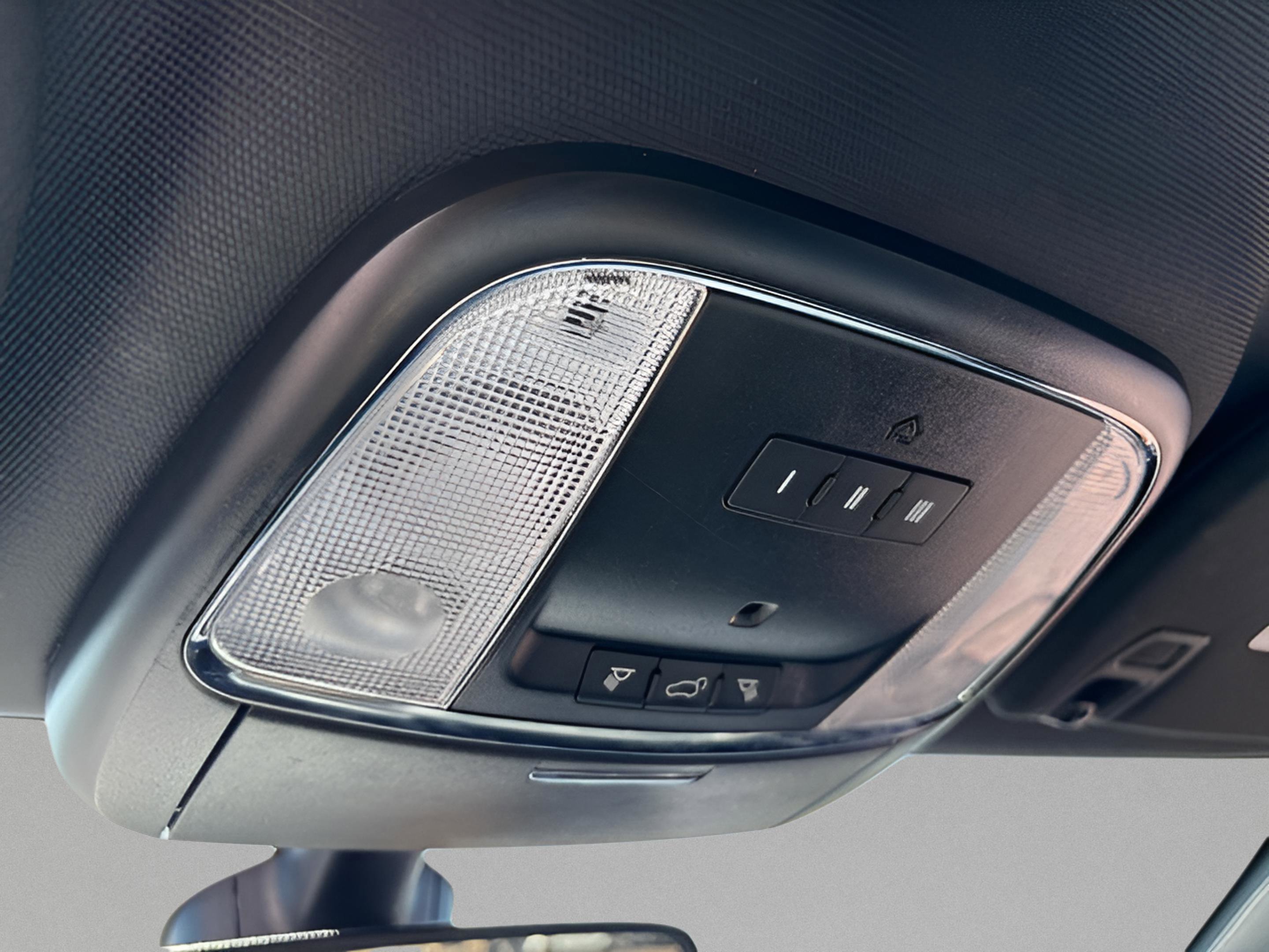 Used 2020 Dodge Durango R/T w/ Blacktop Package image 32