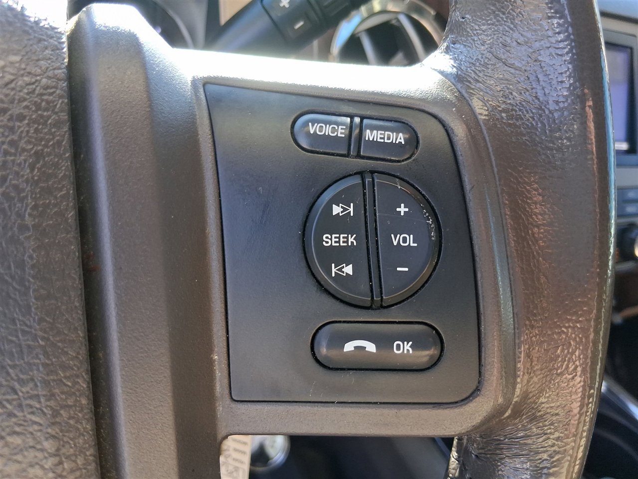 Used 2012 Ford F250 Lariat w/ Lariat Interior Pkg image 53