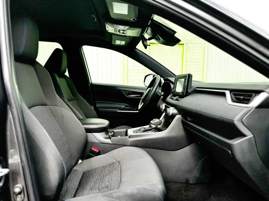Used 2022 Toyota RAV4 SE w/ Convenience Package AWD/4WD image 31