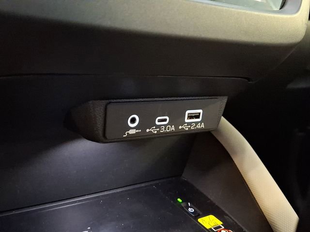 Certified 2025 Subaru Forester Premium image 23