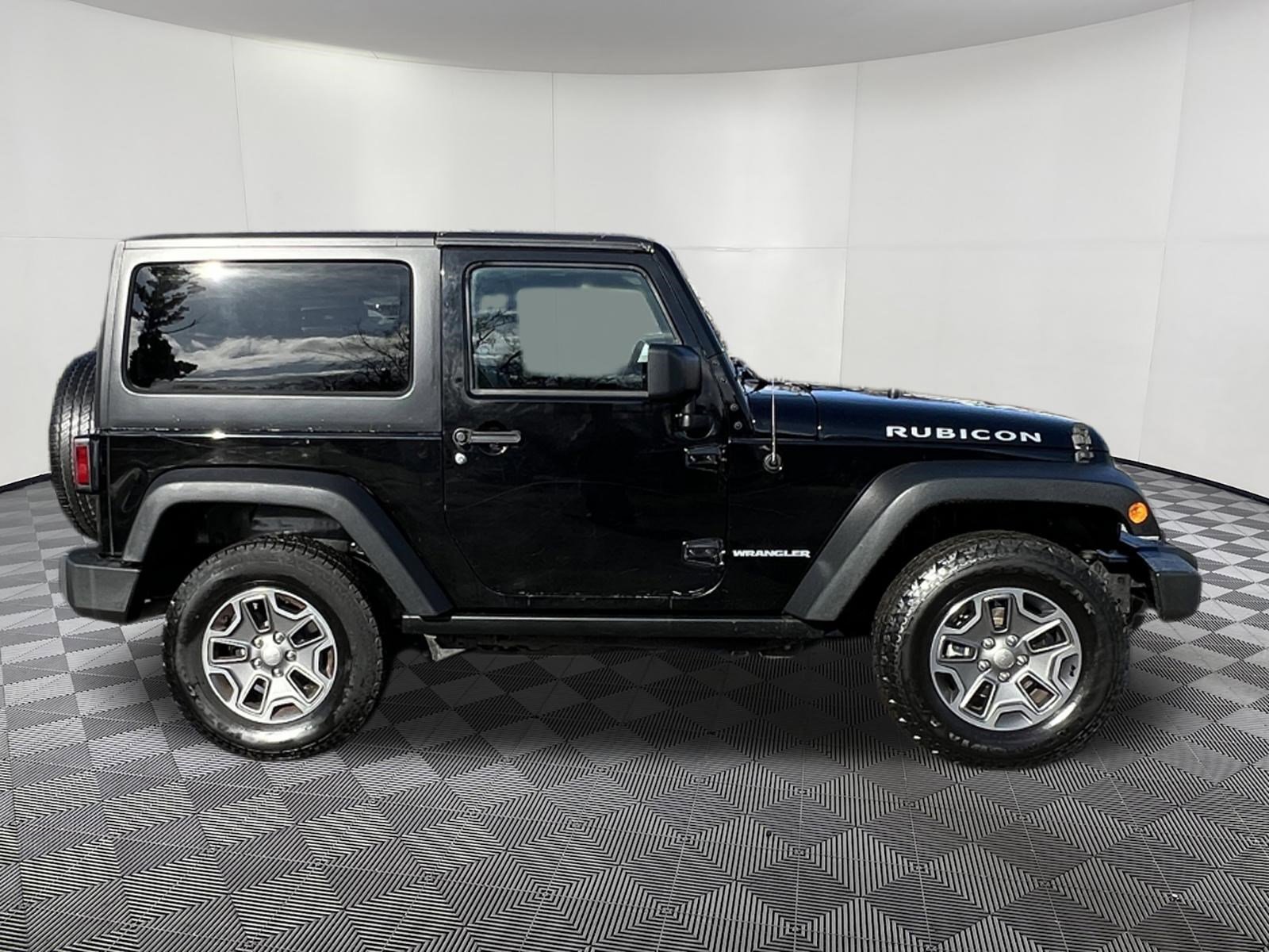 Used 2016 Jeep Wrangler Rubicon w/ Power Convenience Group AWD/4WD image 7