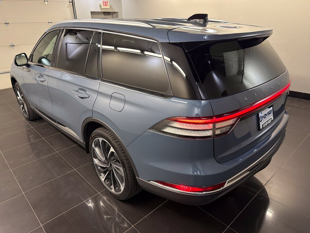 New 2027 Lincoln Aviator Reserve AWD/4WD image 4
