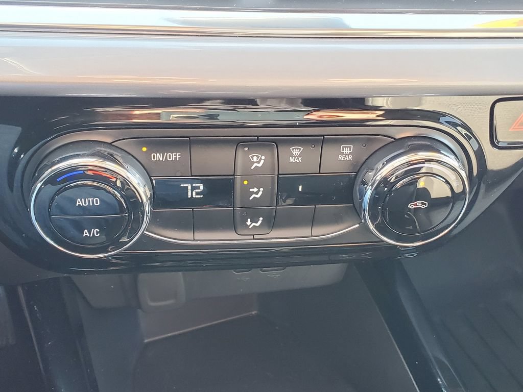 Certified 2024 Chevrolet Trax LT FWD image 21