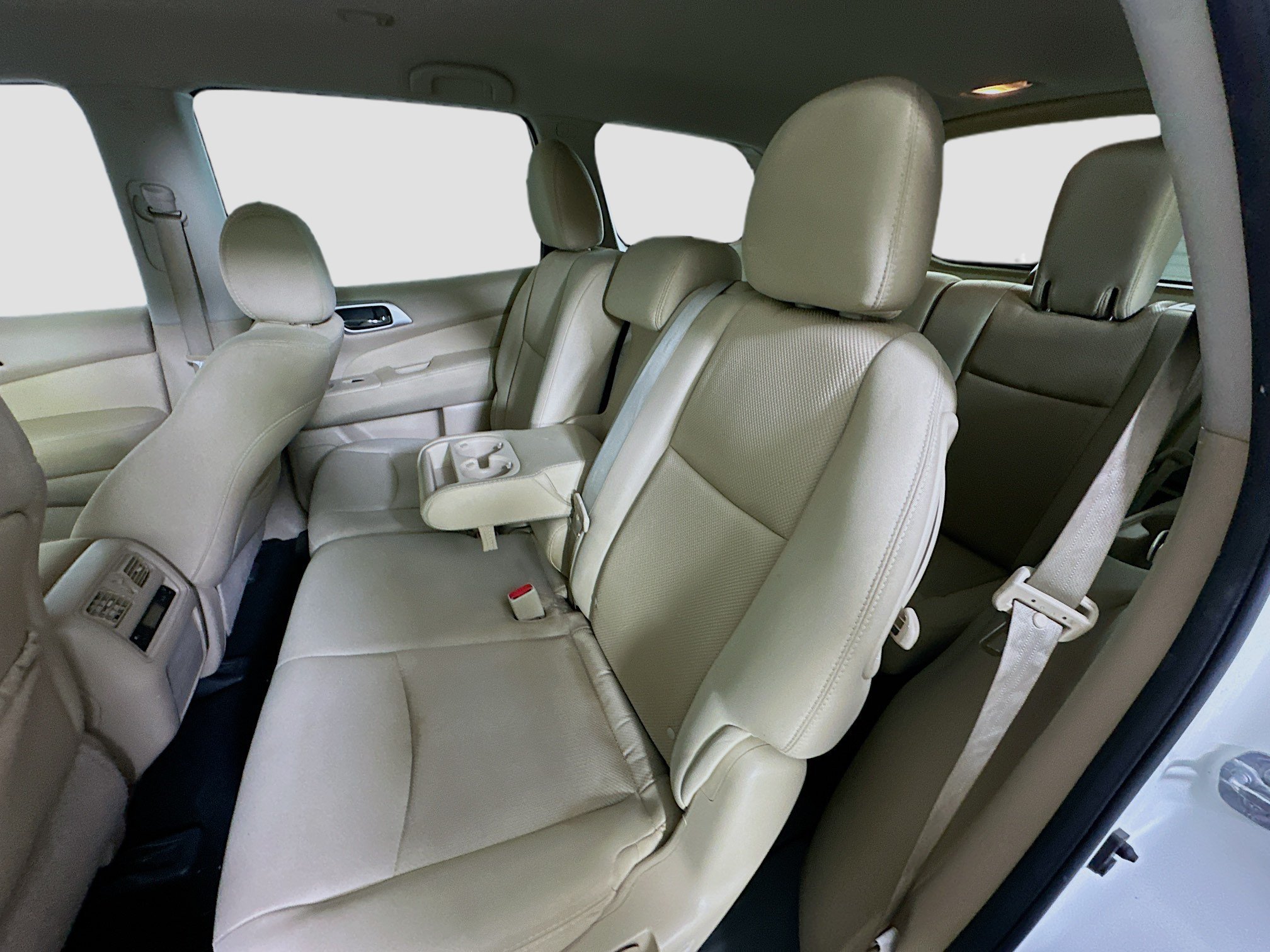 Used 2017 Nissan Pathfinder SV FWD image 26
