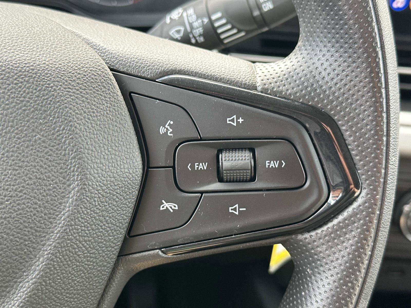 Certified 2024 Chevrolet Trax LS image 22