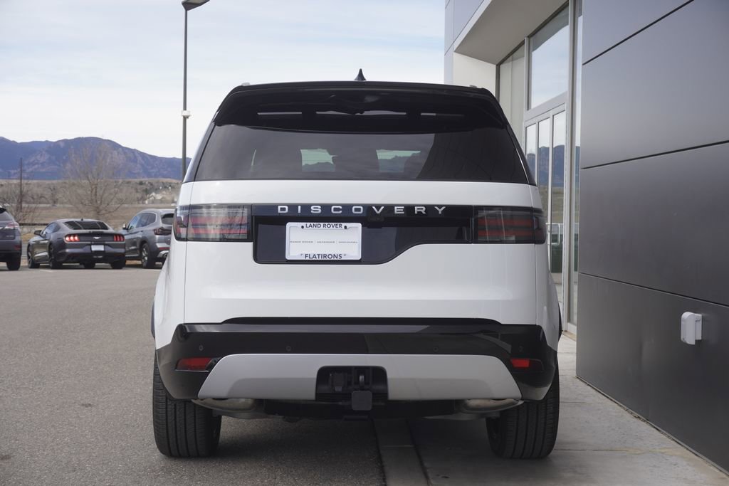 New 2026 Land Rover Discovery Limited Edition image 6