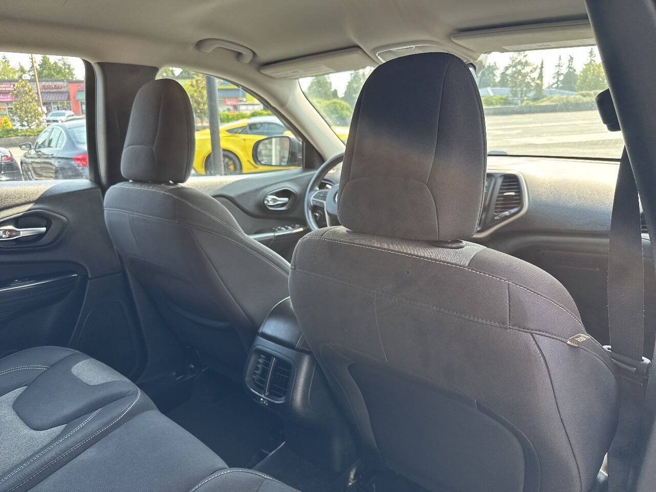 Used 2015 Jeep Cherokee Sport AWD/4WD image 21
