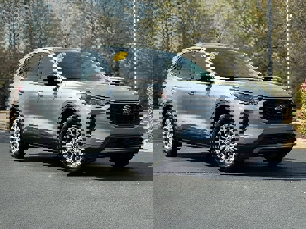 Used 2024 Ford Escape Active image 2