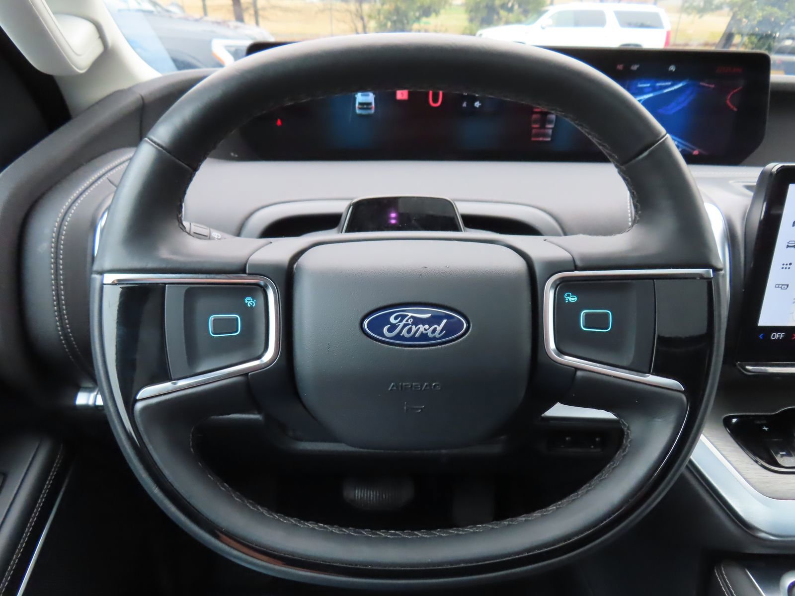 Certified 2025 Ford Expedition Max Platinum w/ Driver's Package image 17