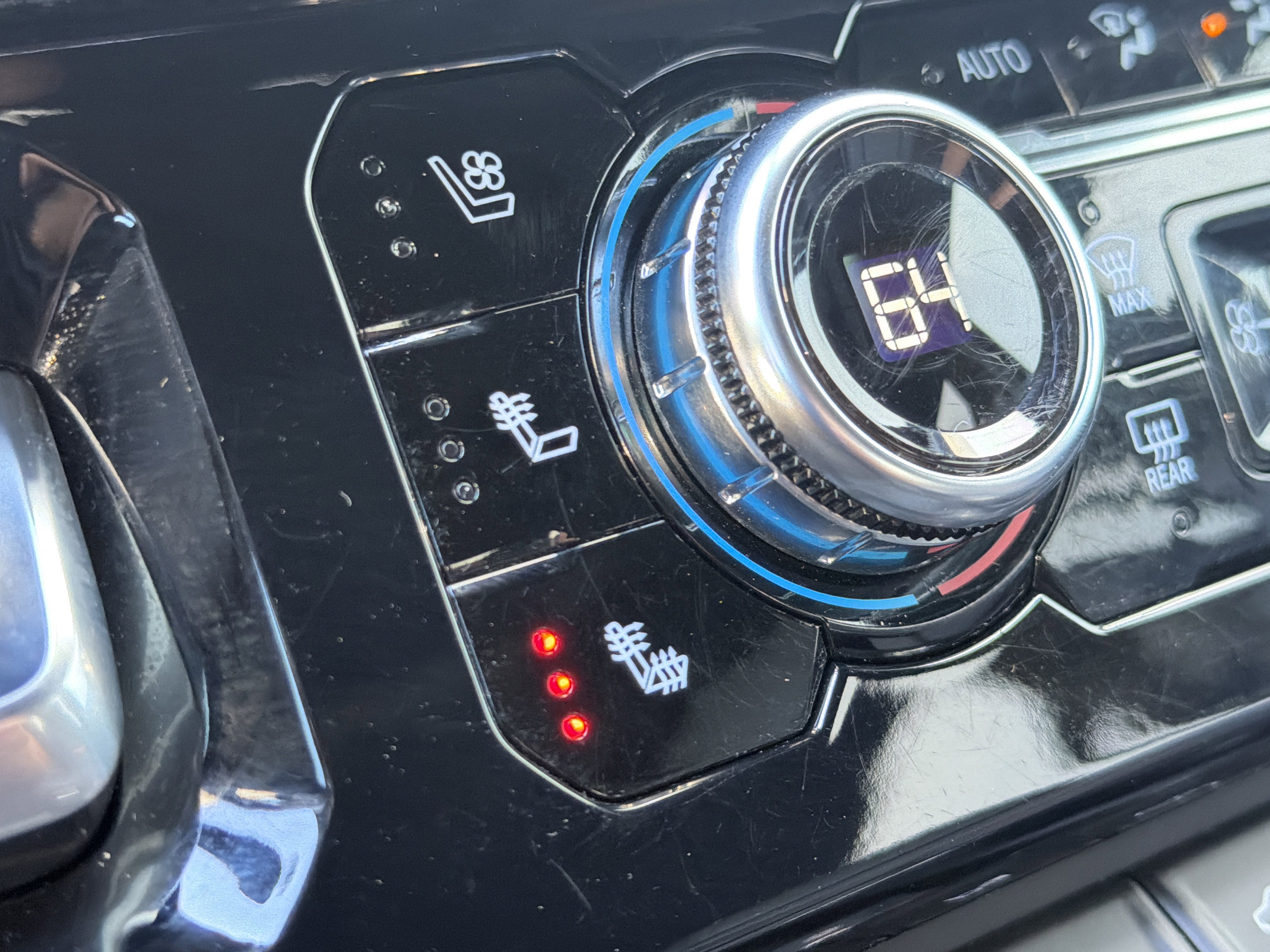 Used 2025 GMC Sierra 2500 AT4 w/ AT4 Premium Plus Package image 34