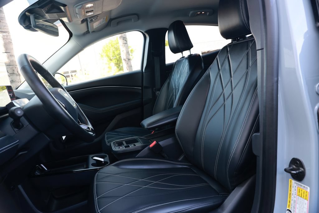 Used 2025 Ford Mustang Mach-E Select w/ Comfort Package Lite RWD image 17