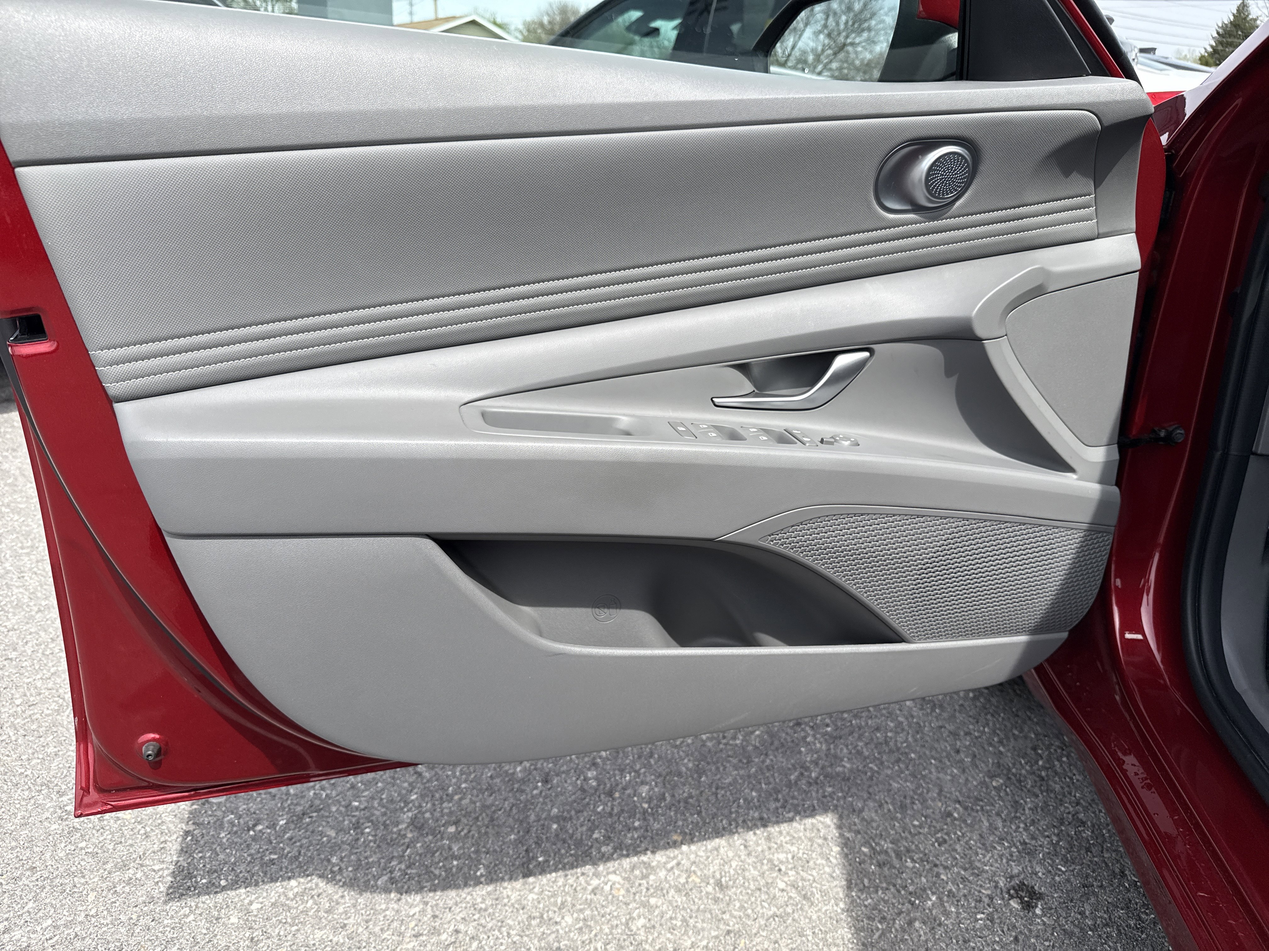 Used 2023 Hyundai Elantra SEL w/ Convenience Package image 15