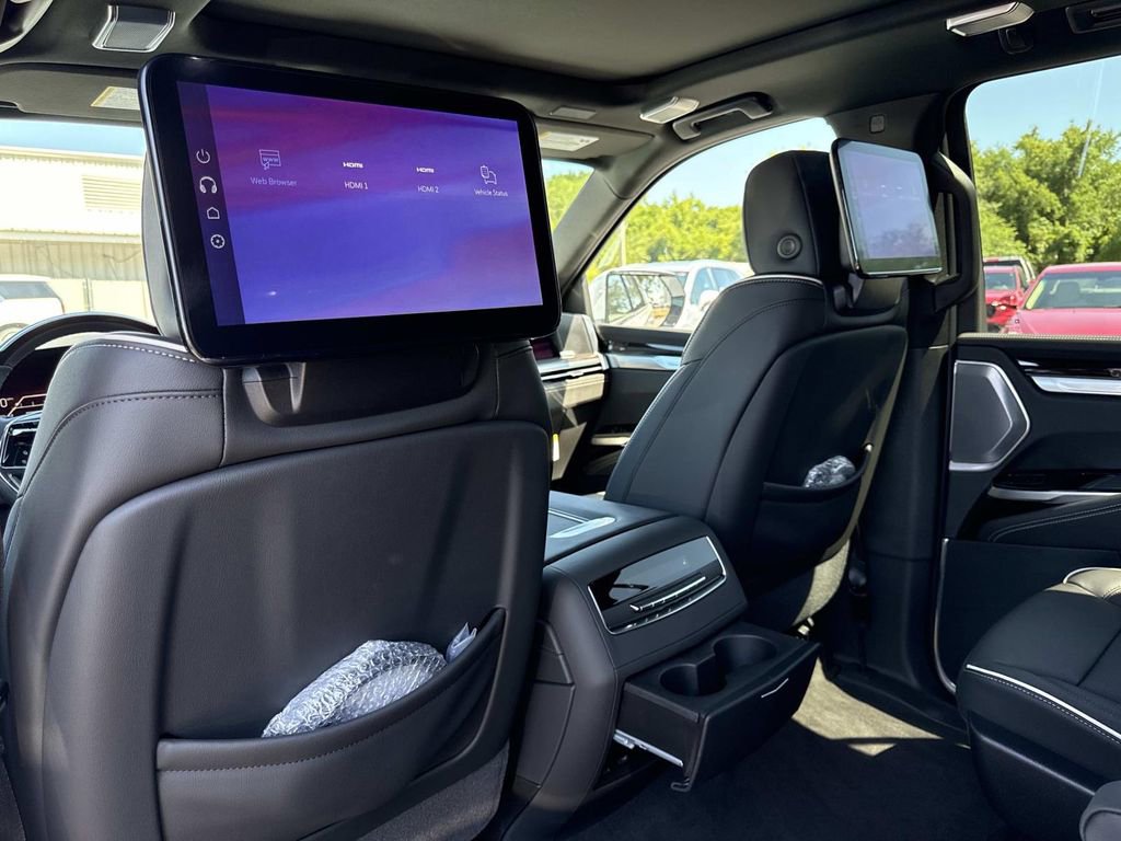 New 2026 Cadillac Escalade ESV Luxury AWD/4WD image 19
