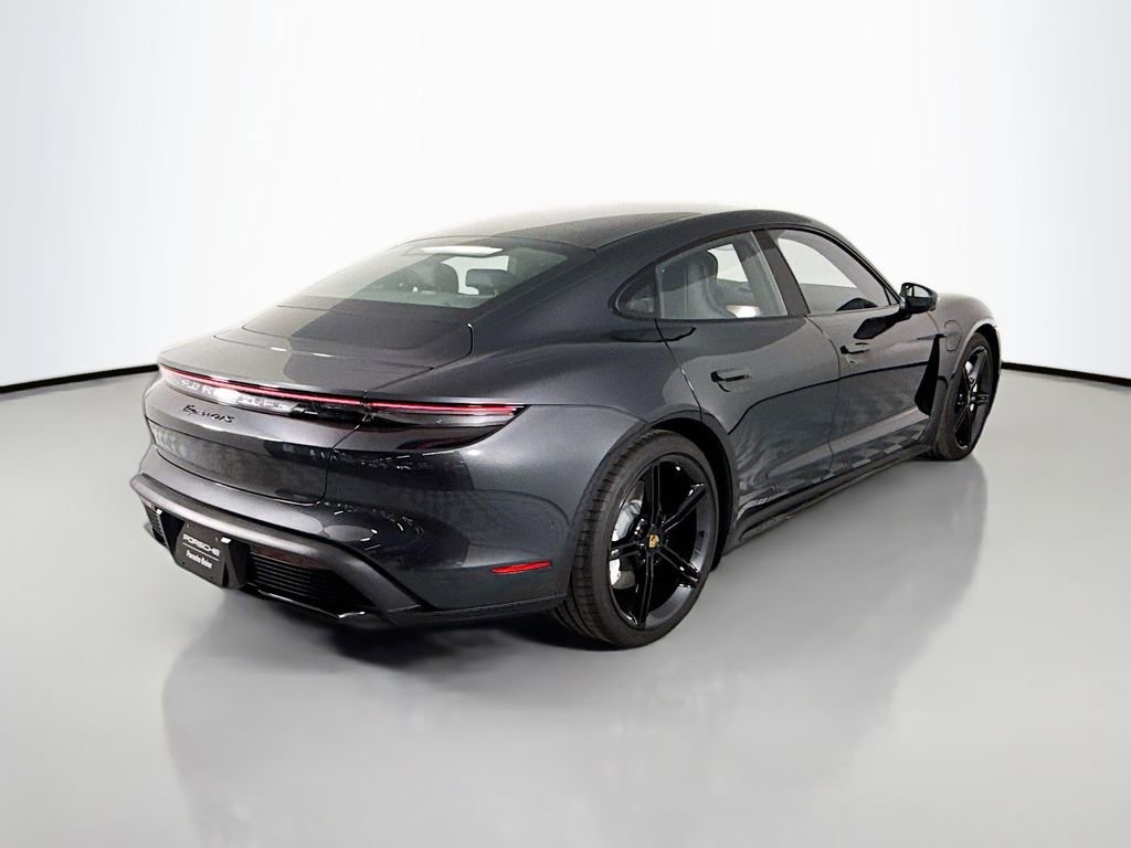 Used 2024 Porsche Taycan GTS image 9