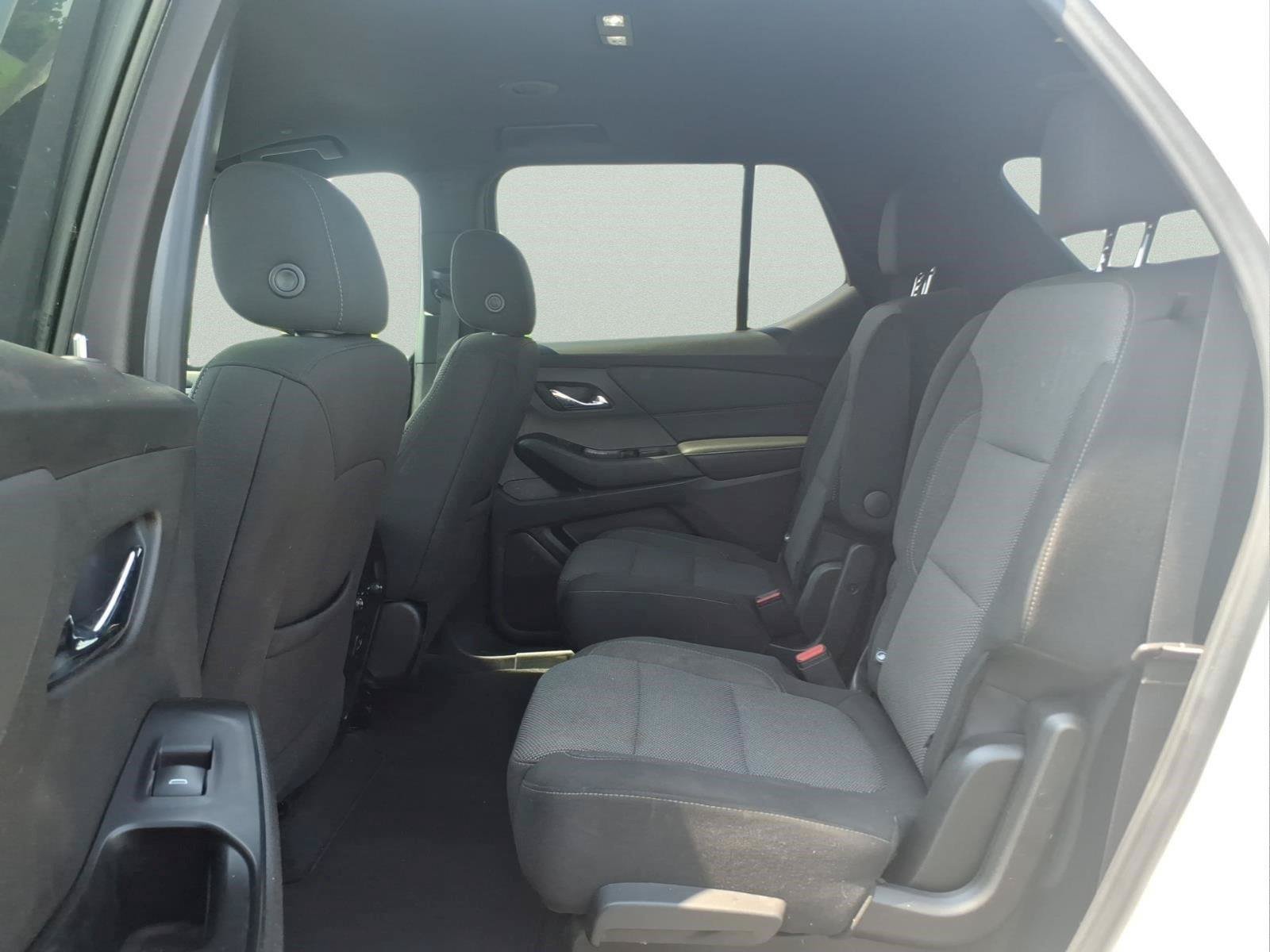 Used 2023 Chevrolet Traverse LT FWD image 12