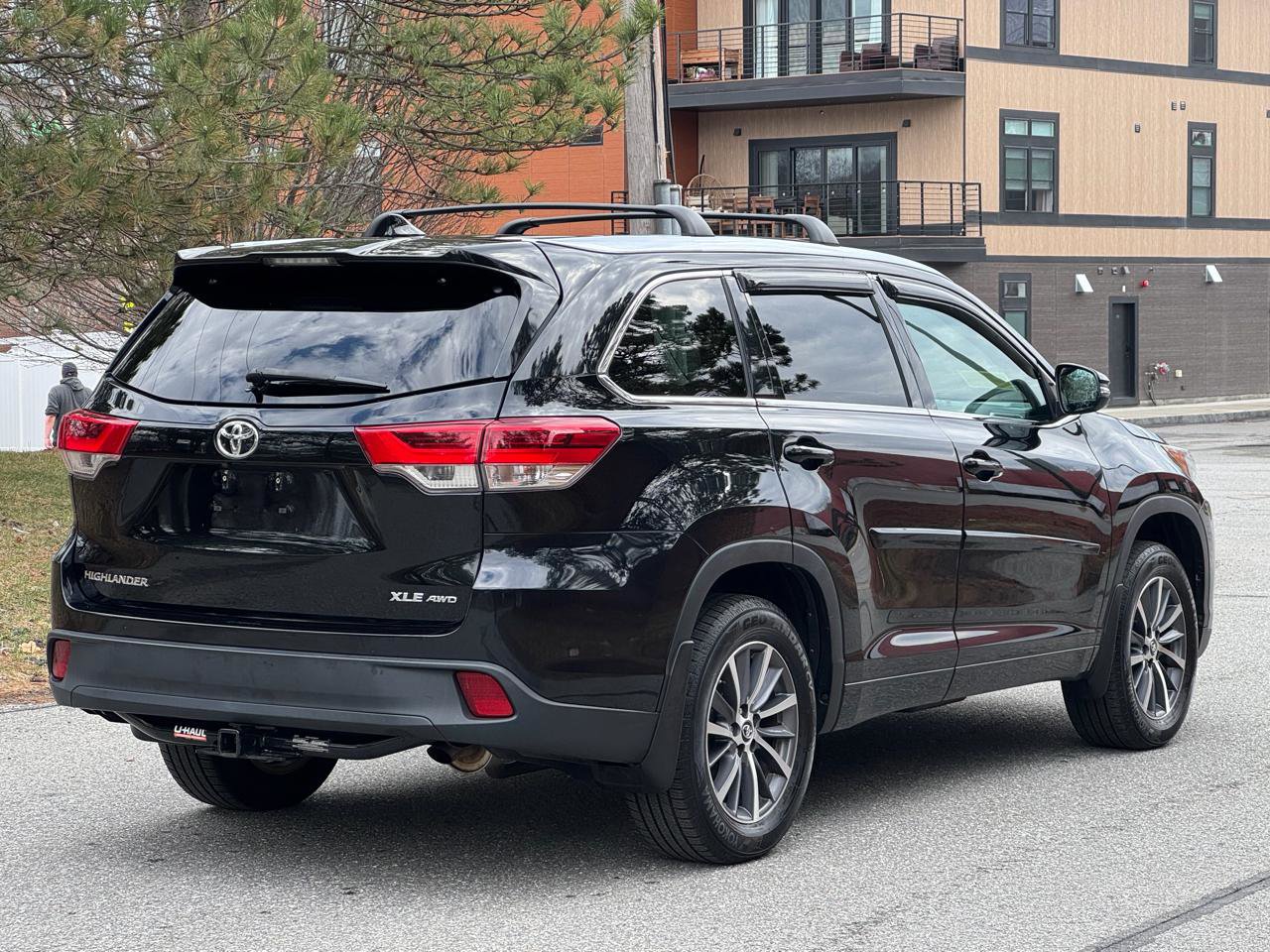 Used 2018 Toyota Highlander XLE image 6