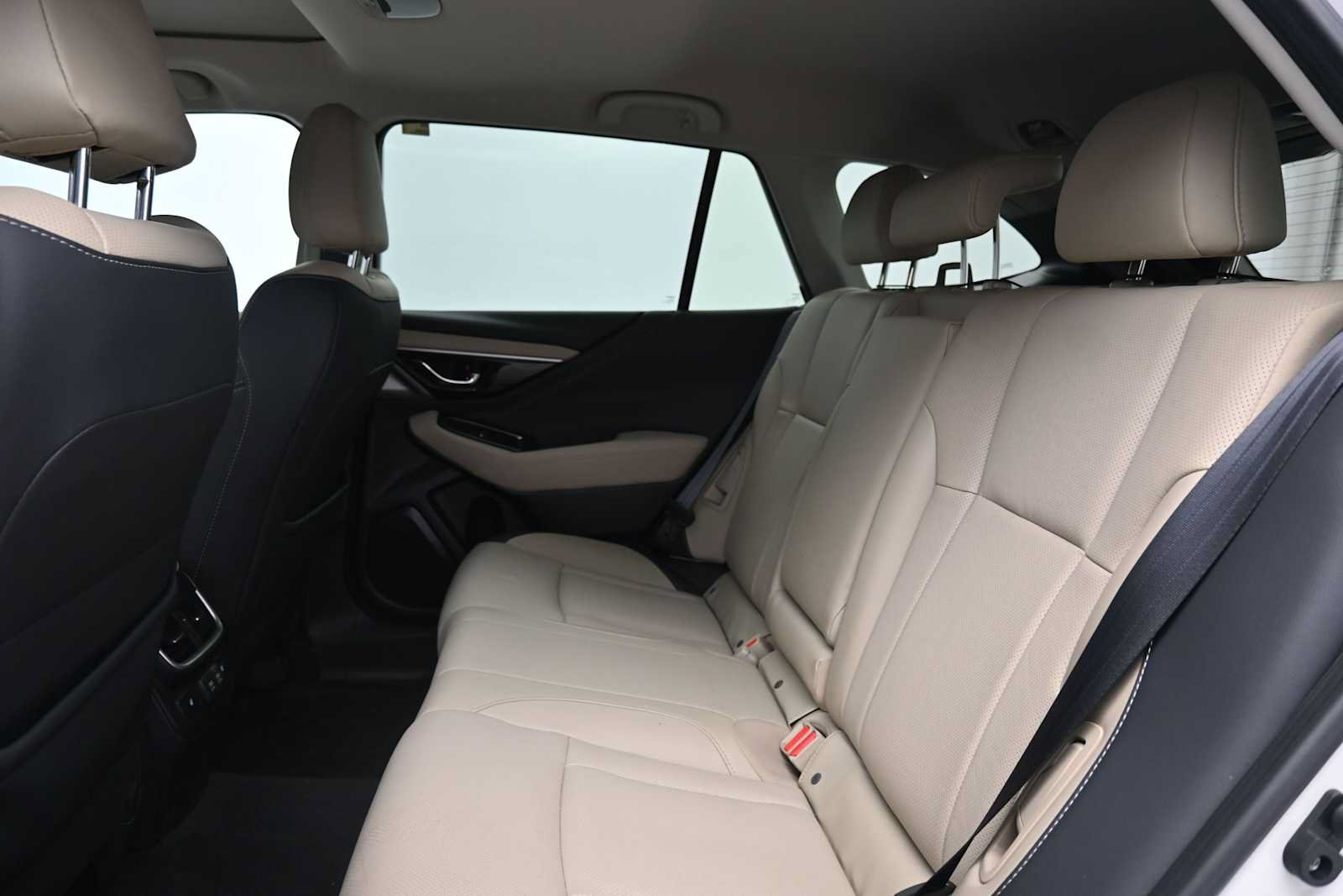 Used 2020 Subaru Outback Limited AWD/4WD image 12