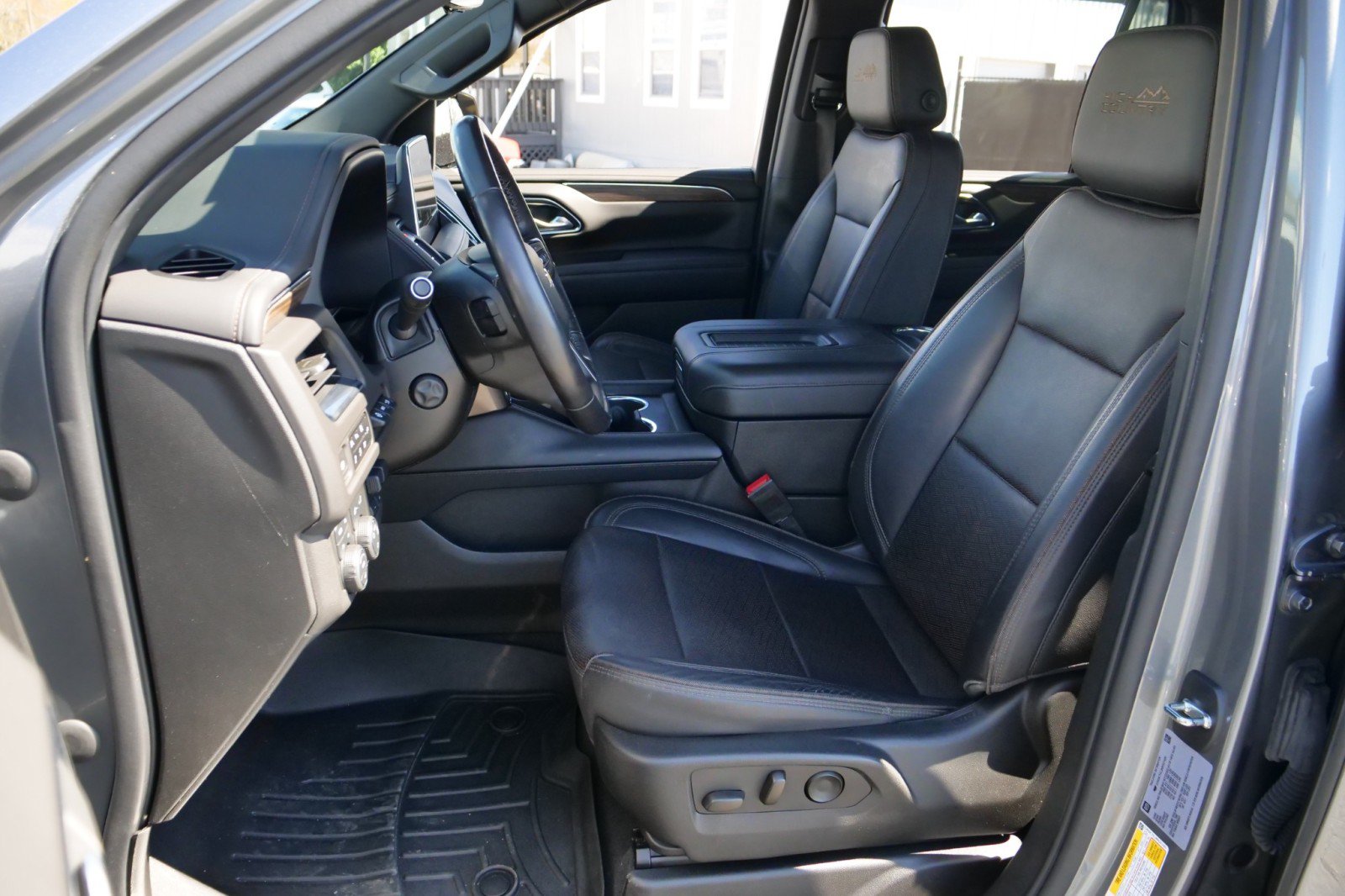 Used 2022 Chevrolet Tahoe High Country AWD/4WD image 3
