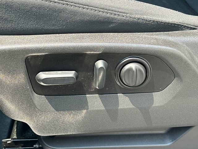 Used 2022 Chevrolet Silverado 3500 LT w/ Convenience Package image 31