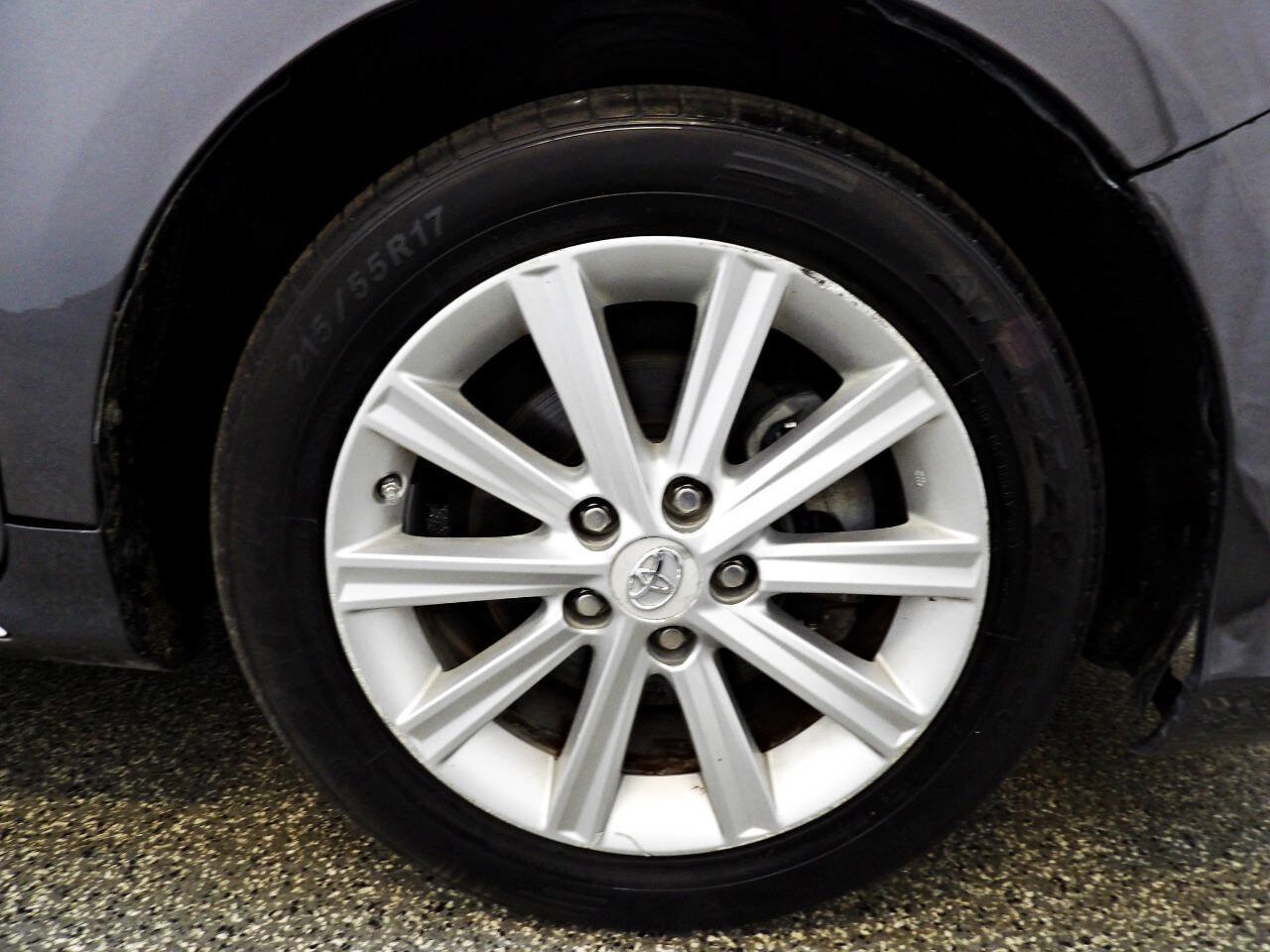 Used 2013 Toyota Camry XLE FWD image 22