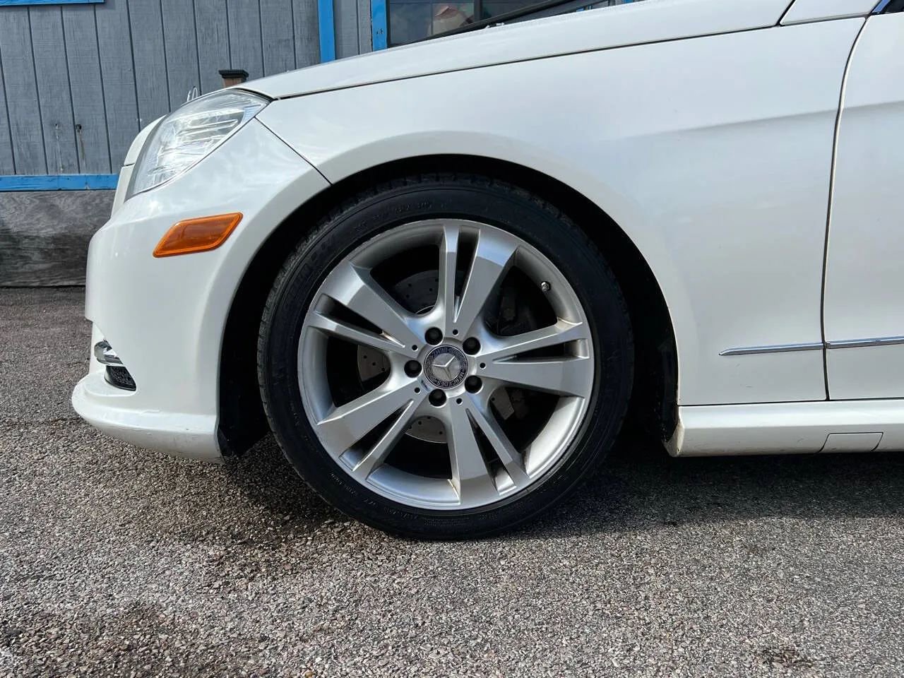 Used 2013 Mercedes-Benz E 350 Sedan image 25