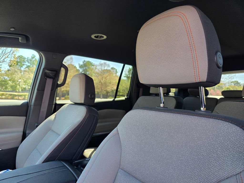 Used 2024 Chevrolet Traverse LT image 13