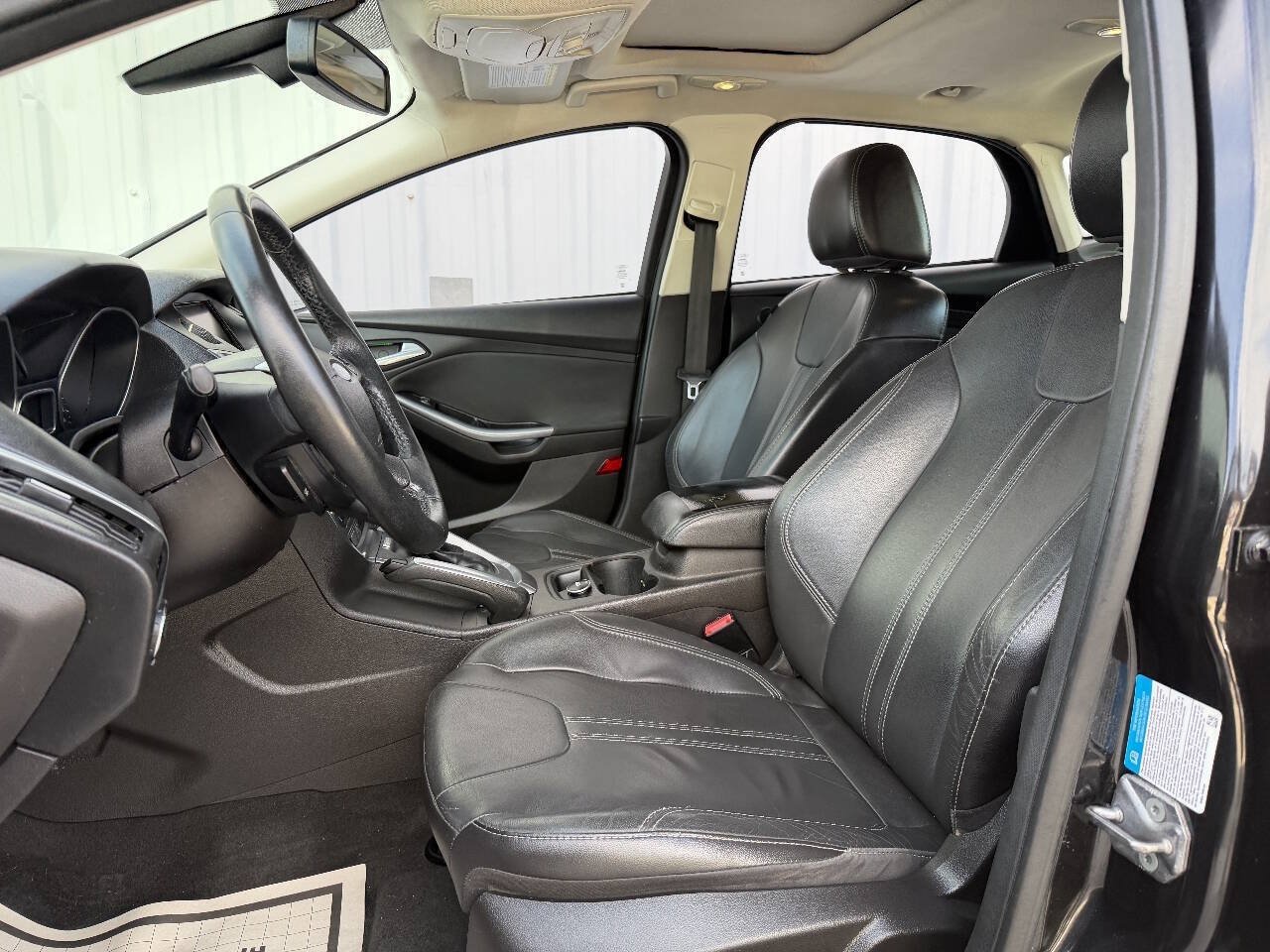 Used 2012 Ford Focus Titanium FWD image 13