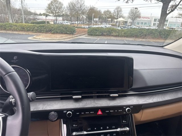 Certified 2024 Kia Carnival EX image 22