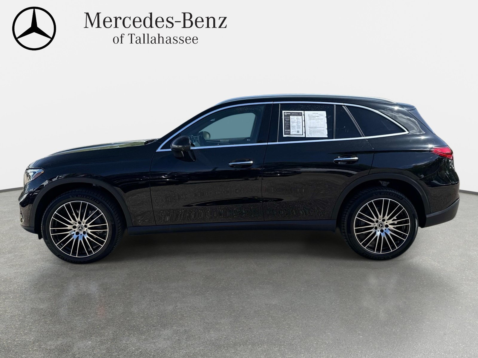 Certified 2025 Mercedes-Benz GLC 300 image 8