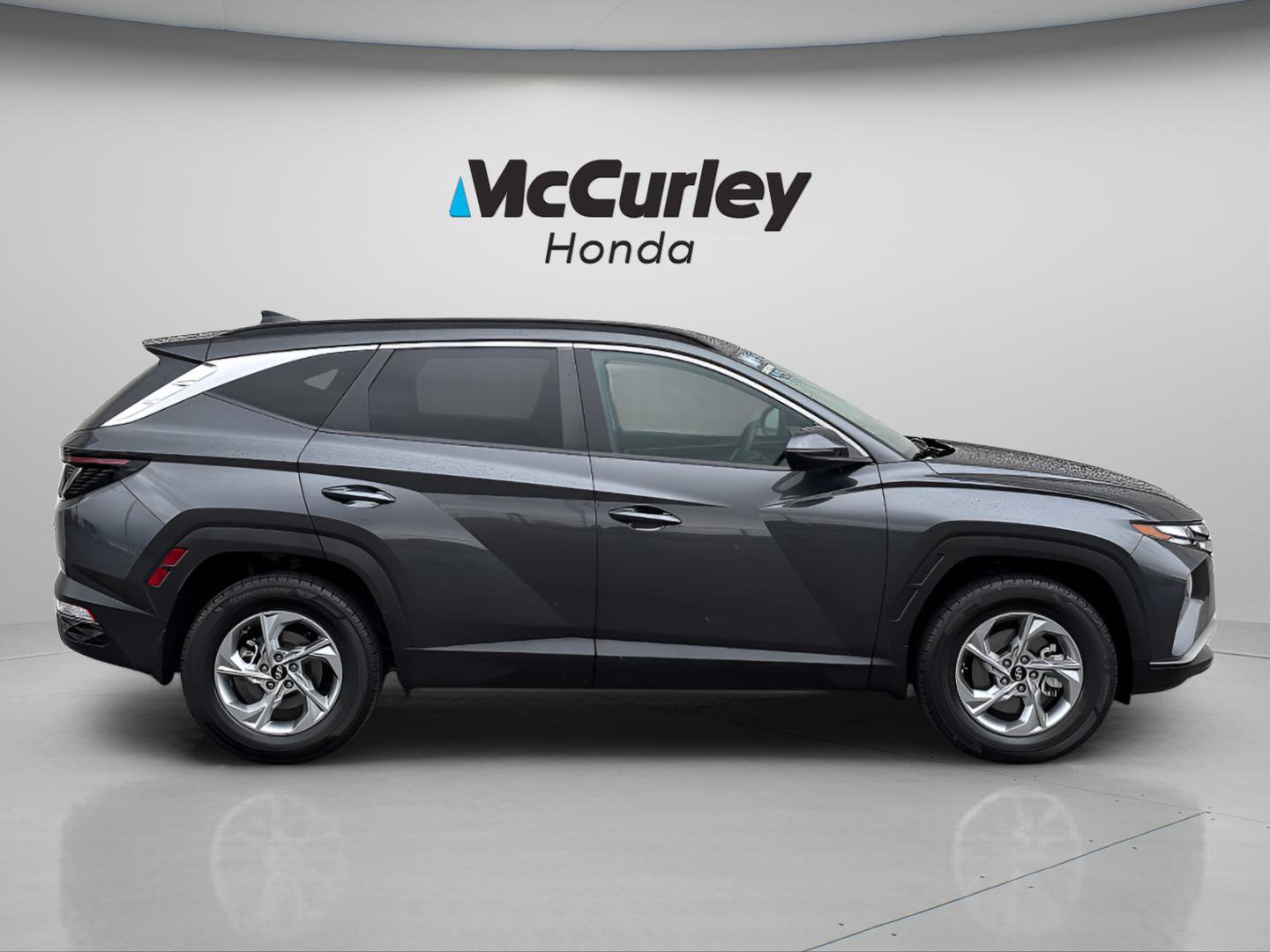 Used 2023 Hyundai Tucson SEL image 2