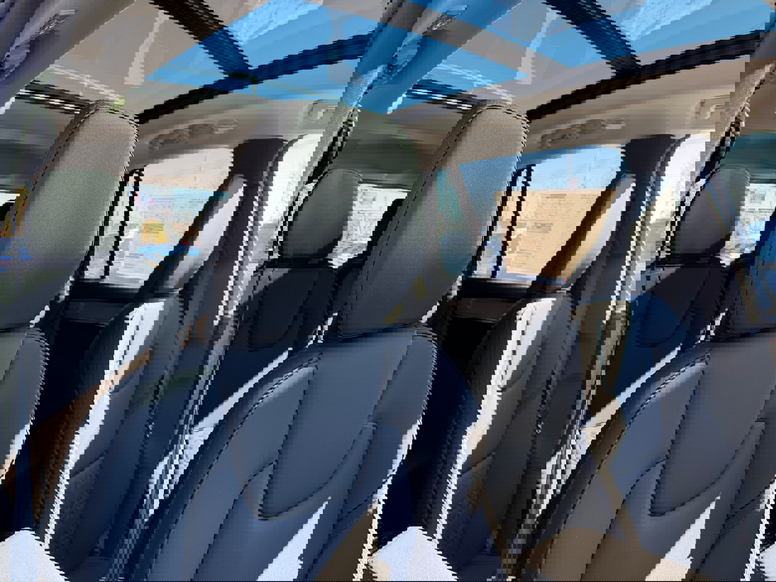 New 2026 Volvo XC90 B6 Plus w/ Protection Package Premier image 9