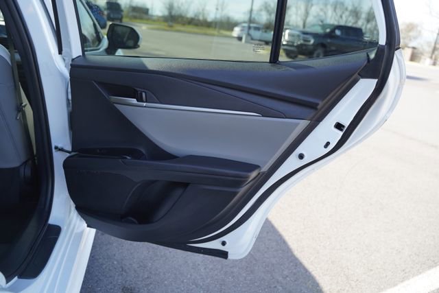 Used 2025 Toyota Camry SE w/ Multimedia Upgrade Package image 23