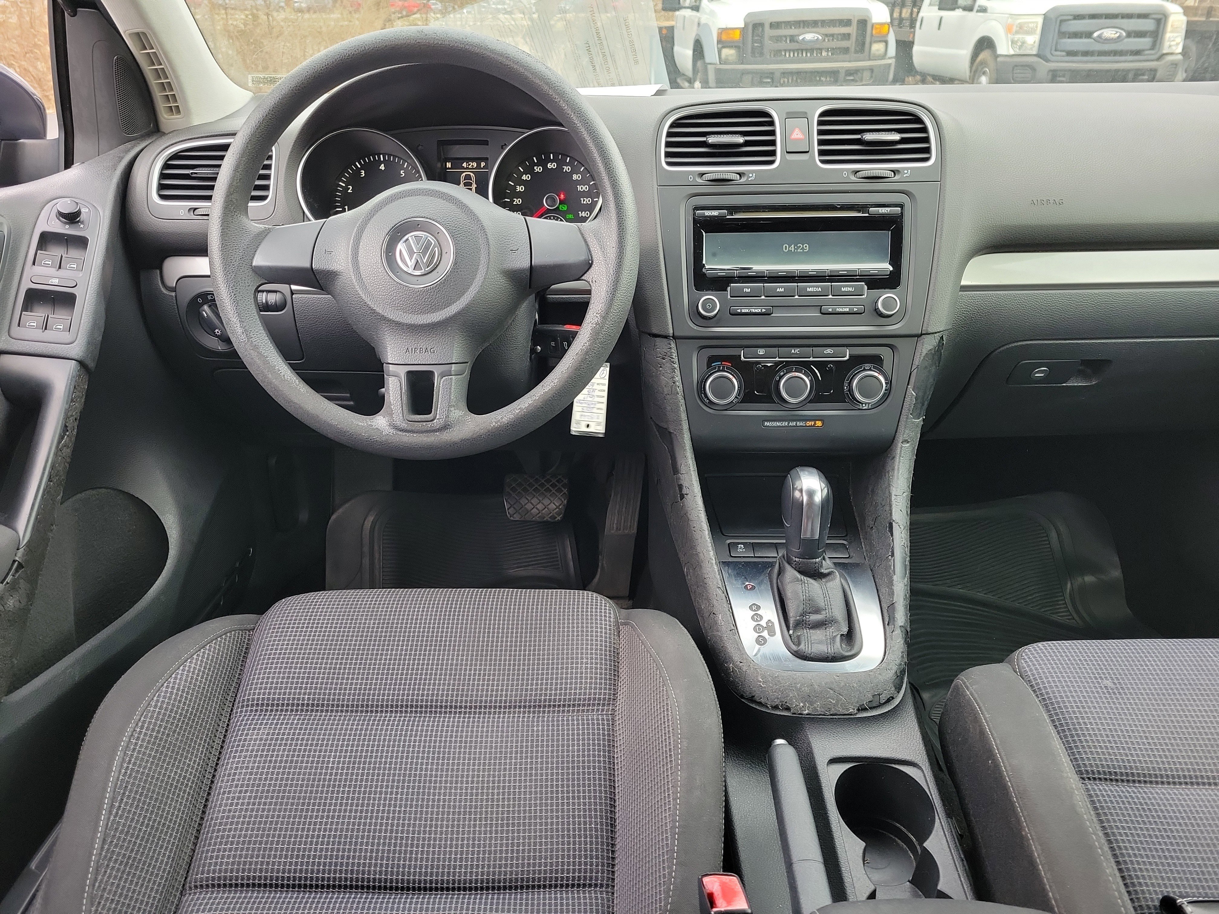 Used 2013 Volkswagen Golf 2.5L image 10