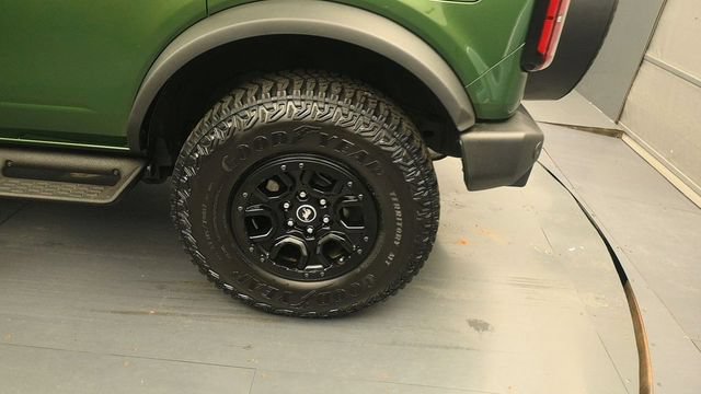 Certified 2024 Ford Bronco Wildtrak AWD/4WD image 9