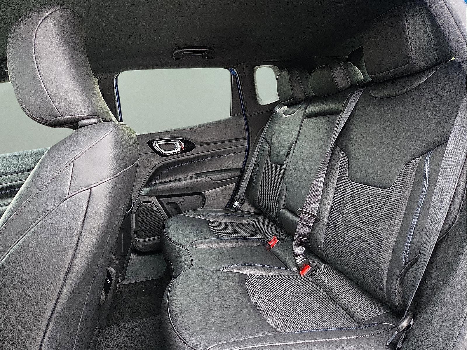 New 2026 Jeep Compass Latitude w/ Quick Order Package 29K image 10