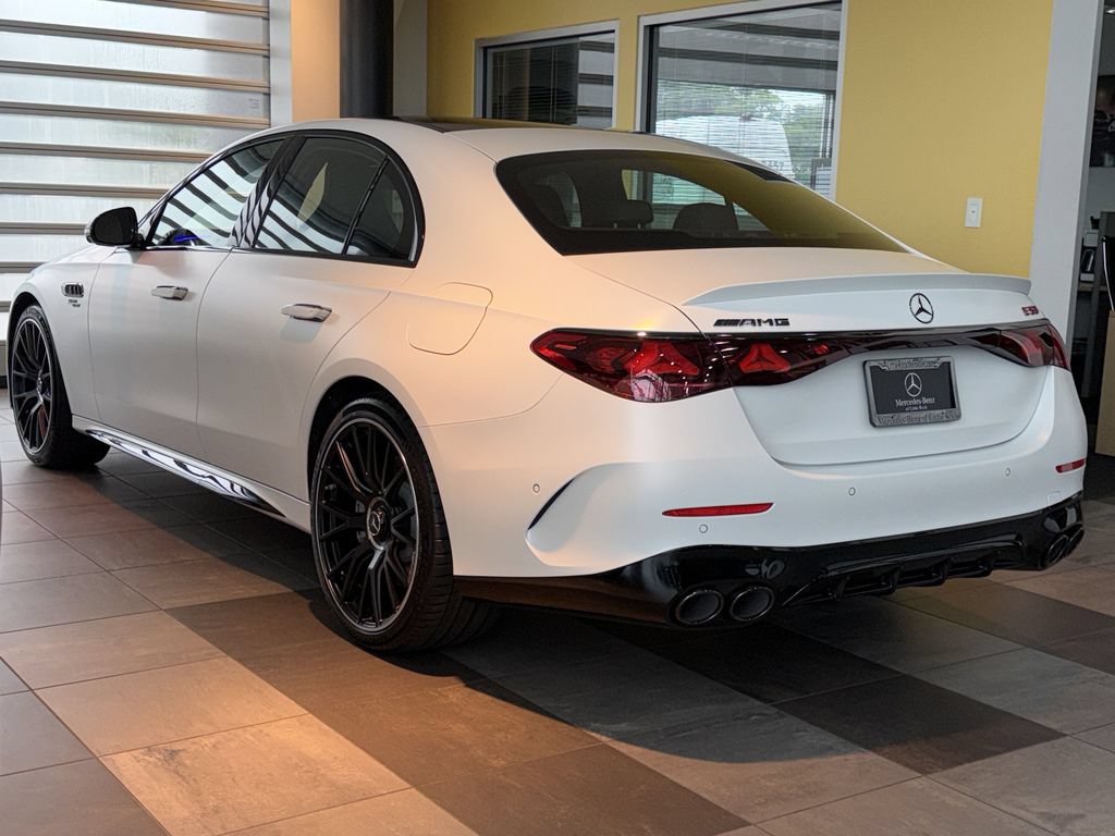 New 2026 Mercedes-Benz E 53 AMG e 4MATIC Sedan image 4