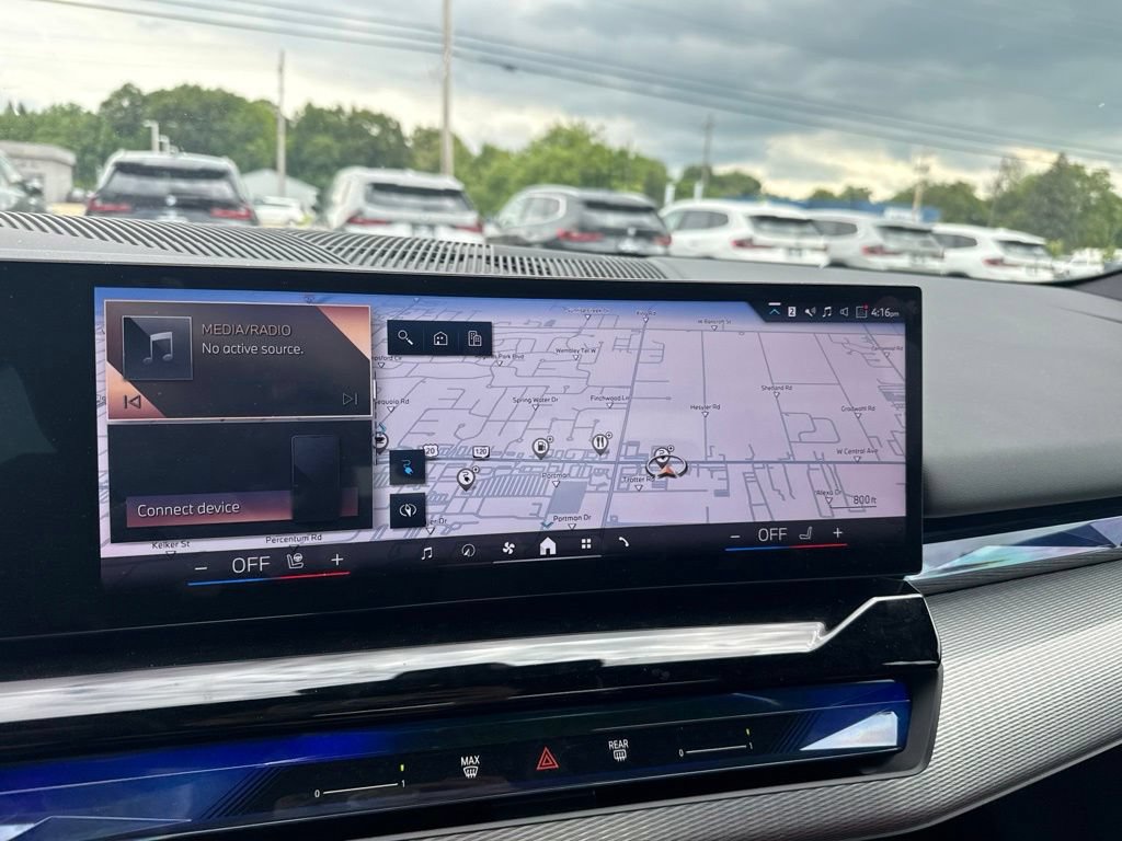 Used 2025 BMW i5 xDrive40 w/ M Sport Package AWD/4WD image 16