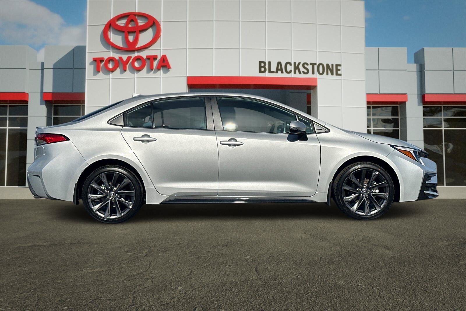 Certified 2026 Toyota Corolla SE w/ SE Package FWD image 2