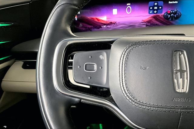 Used 2024 Lincoln Nautilus Reserve image 17