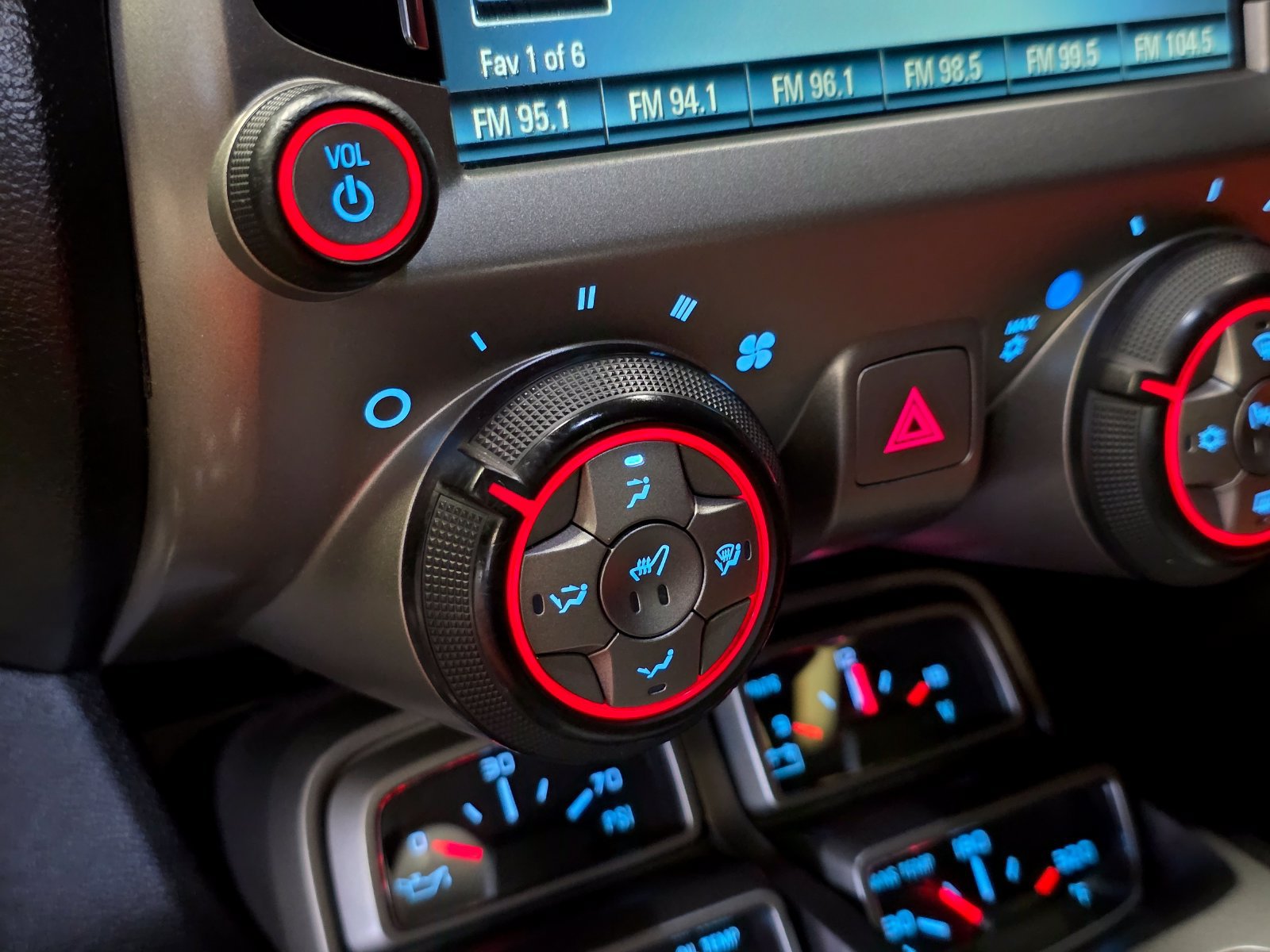 Used 2015 Chevrolet Camaro SS RWD image 29