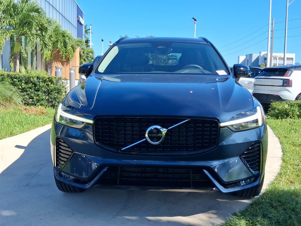 Certified 2024 Volvo XC60 B5 Plus w/ Protection Package Premier AWD/4WD image 2