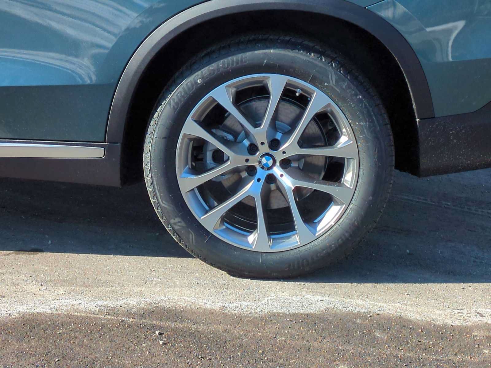 Used 2026 BMW X5 xDrive40i AWD/4WD image 13