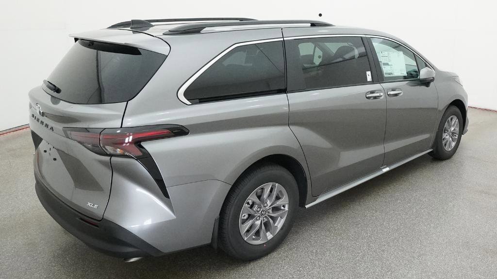 New 2026 Toyota Sienna XLE FWD image 44