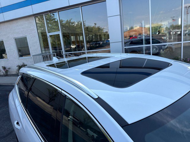 Used 2020 Buick Enclave Essence w/ Sport Touring Edition FWD image 9