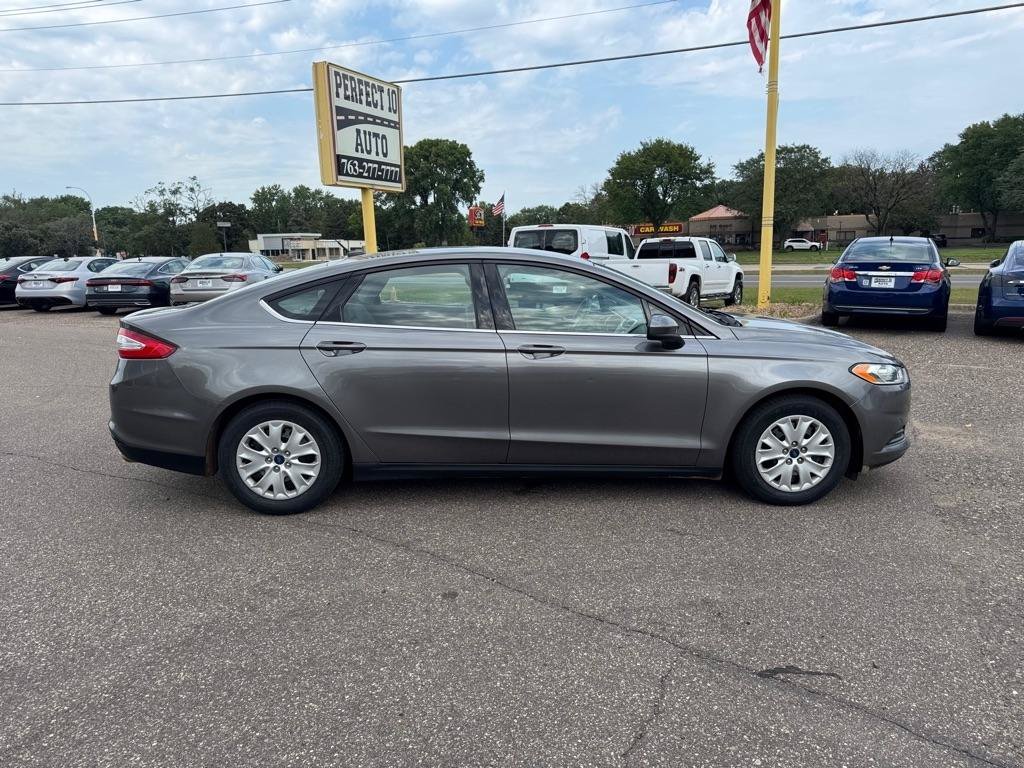 Used 2013 Ford Fusion S FWD image 3