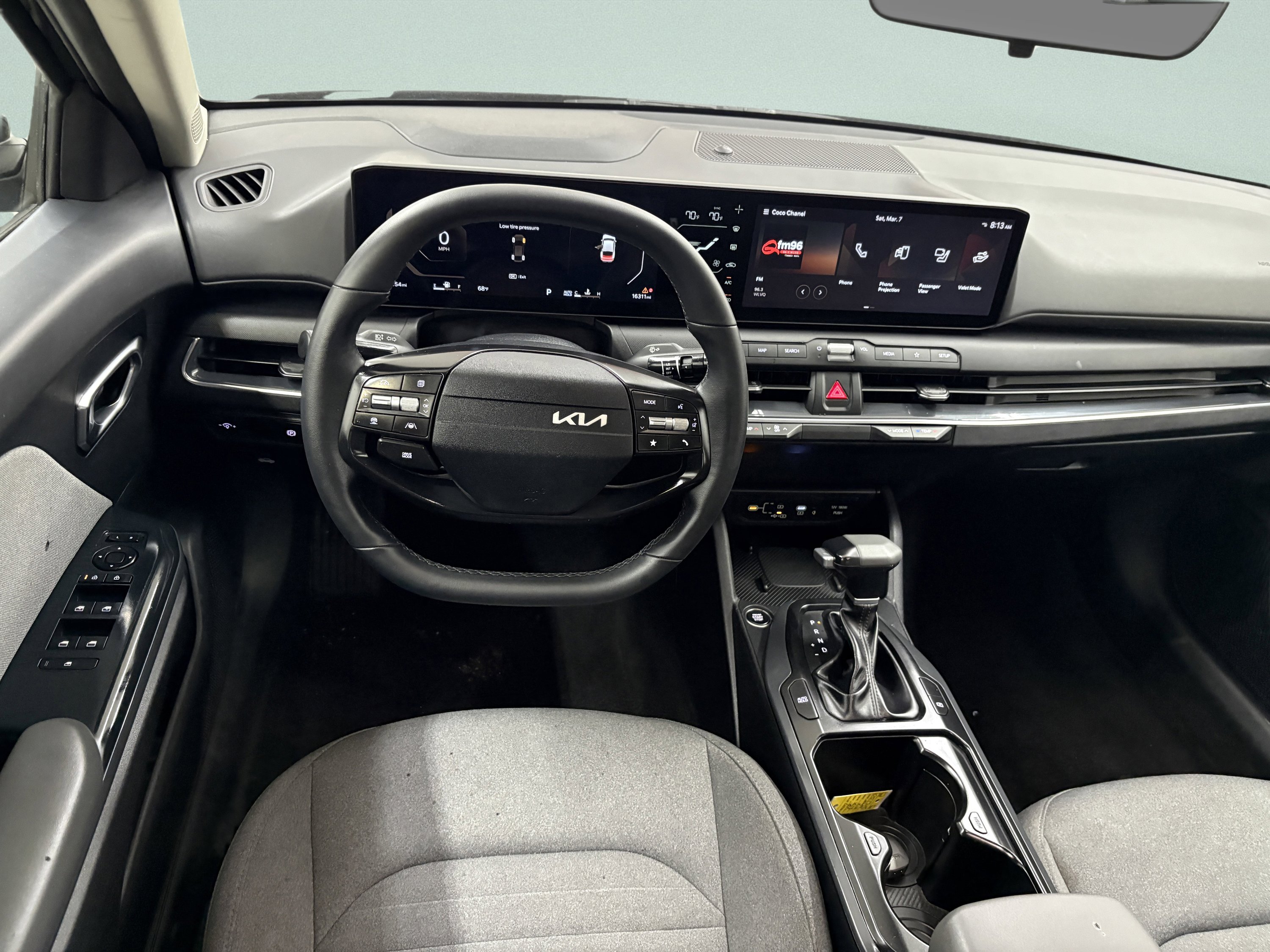 Used 2025 Kia K4 EX image 9