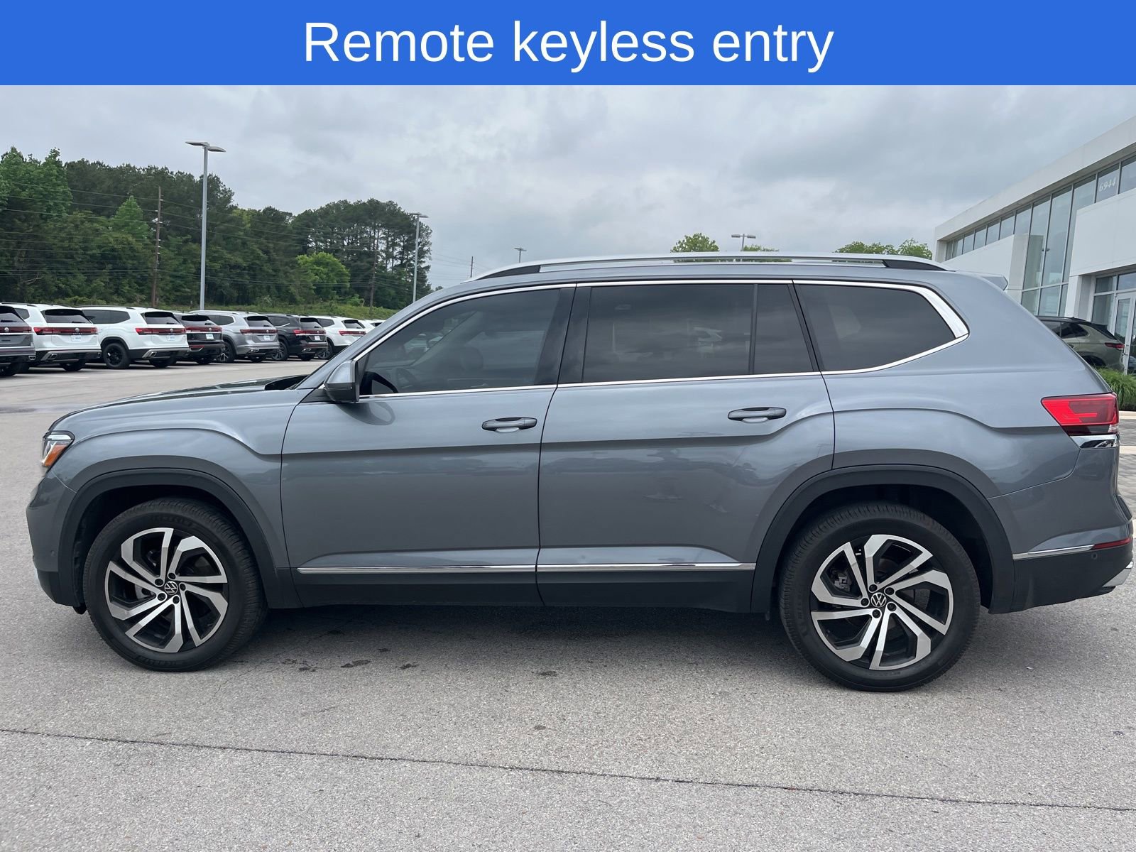 Used 2021 Volkswagen Atlas SEL Premium AWD/4WD image 9